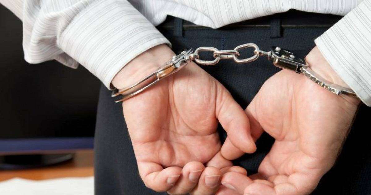 Атырауда облыстық басқарма басшысының орынбасары ұсталды