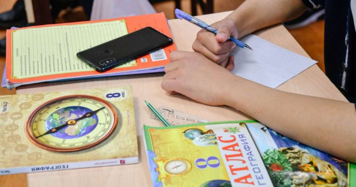 Когда дети вернутся в школы, ответил глава МОН