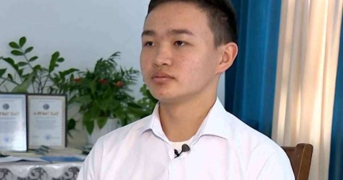 Алматы облысында ҰБТ-дан 140 балл жинаған оқушыға көлік сыйға берілді