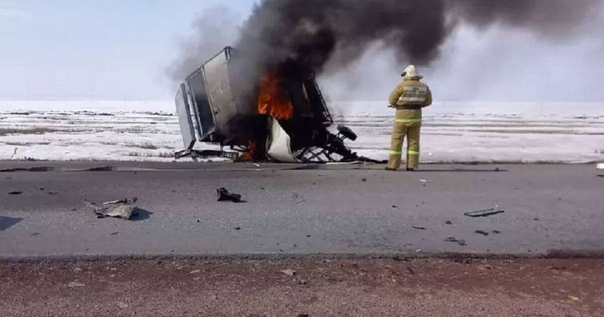 ДТП со взрывом: трое погибли на трассе в Акмолинской области