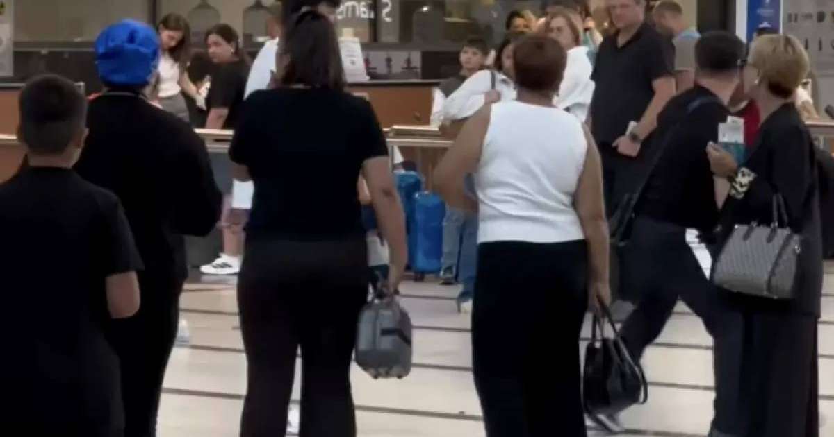 Қазақстандықтар Анталья әуежайында төбелес шығарды 