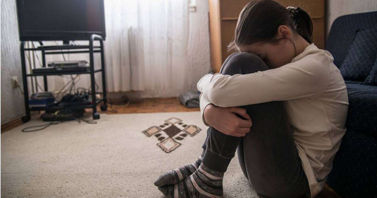 "Айтпағаны — анасына сенбегені. Енді тұрмысқа шығуға қорқады": Психолог Шымкентте туған әкесінен туған қыз туралы