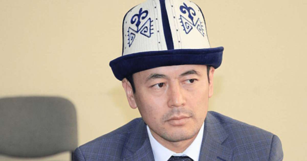 Қырғыз депутаты ашулы: "Балаларым қазақ тілінде сөйлеп кетті"