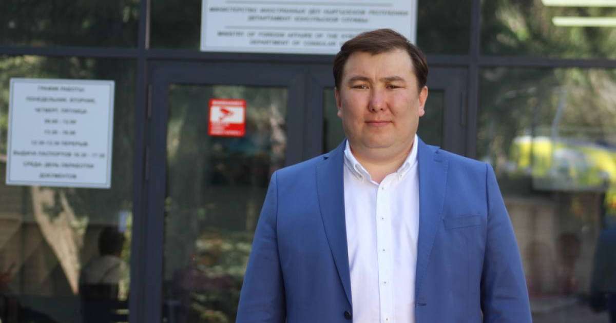 Вакцина салдырған: Сыртқы істер министрлігінің 39 жастағы қызметкері қайтыс болды