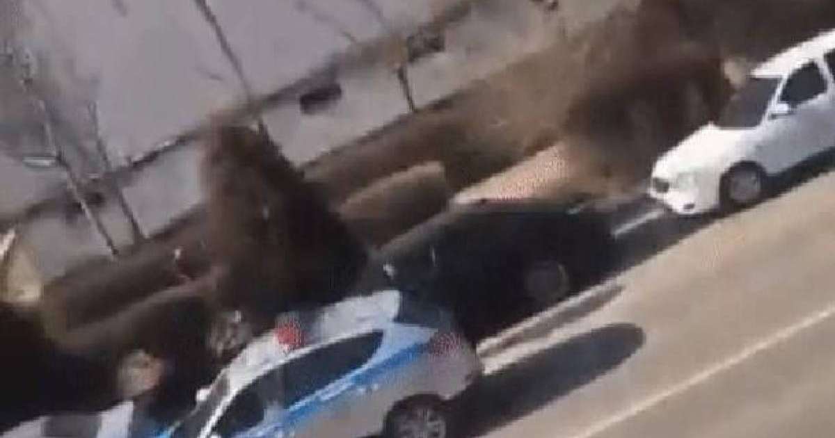 Шымкентте қарулы ер адам атыс ұйымдастырды