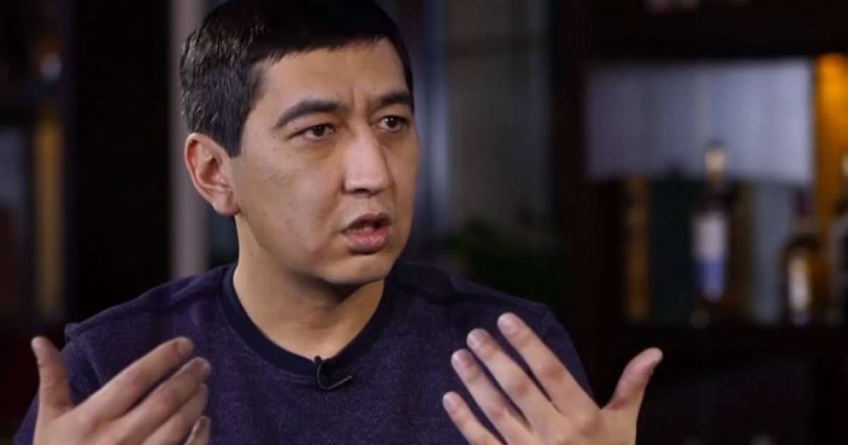 Ринат Зайытов: 7-сынып оқып жүргенде әкем отбасымыздан кетіп, менің мұғаліміме үйленіп алды