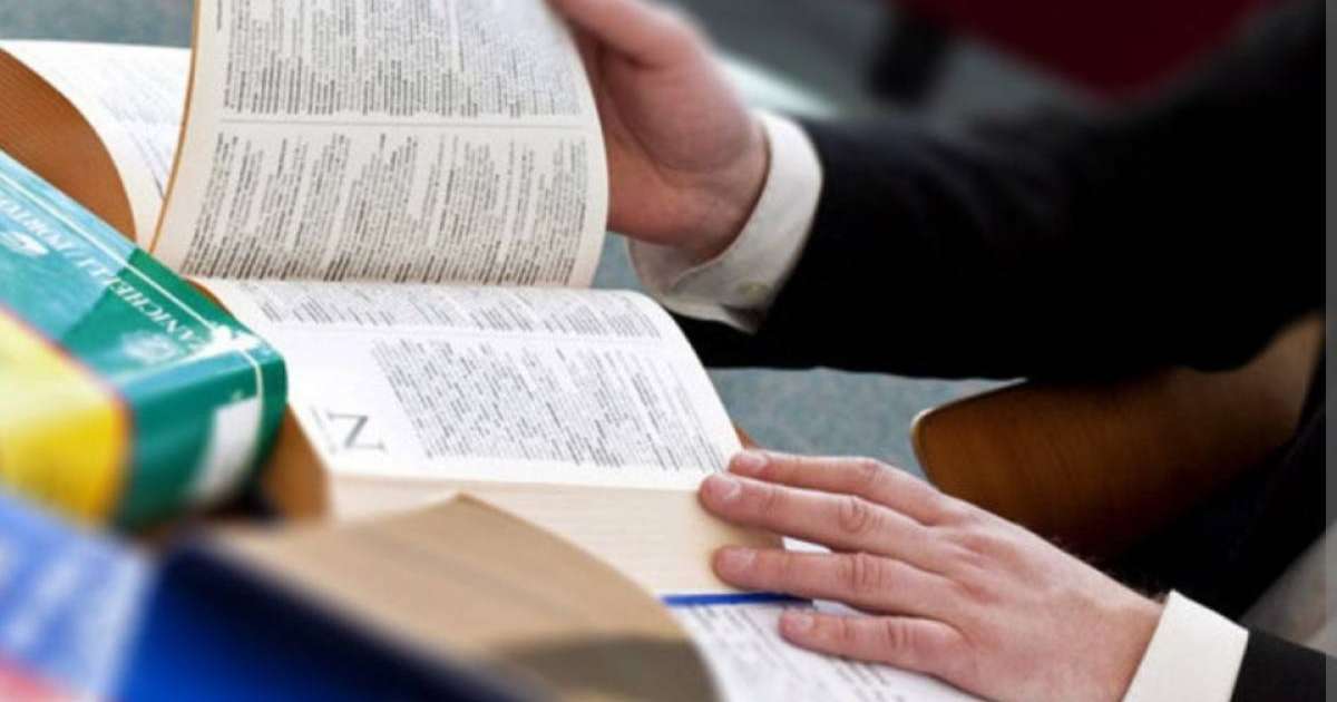 Ақпарат министрлігі 15 кітапты қазақ тіліне аударуды құрылыс компаниясына тапсырған