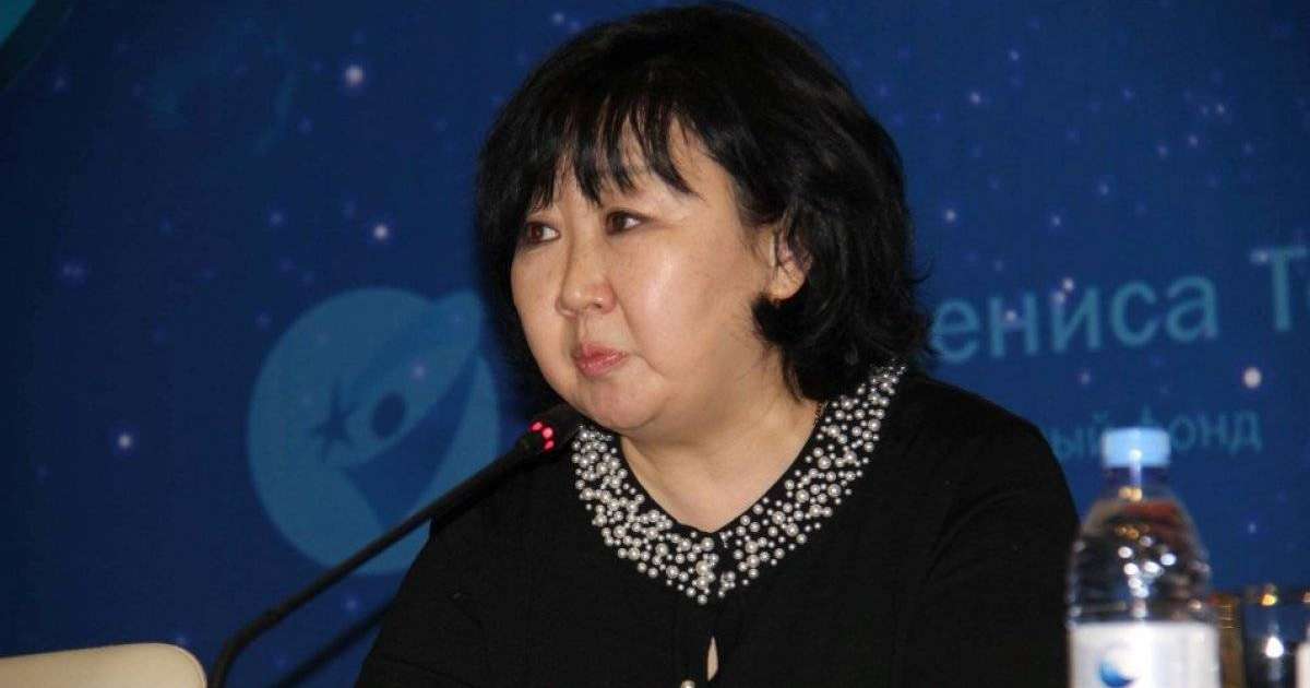 Денис Теннің анасы федерациядағы жанжалдан кейін қызметінен босатылды