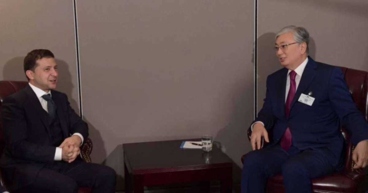 Тоқаев Зеленскийді ұлттық мерекемен құттықтады