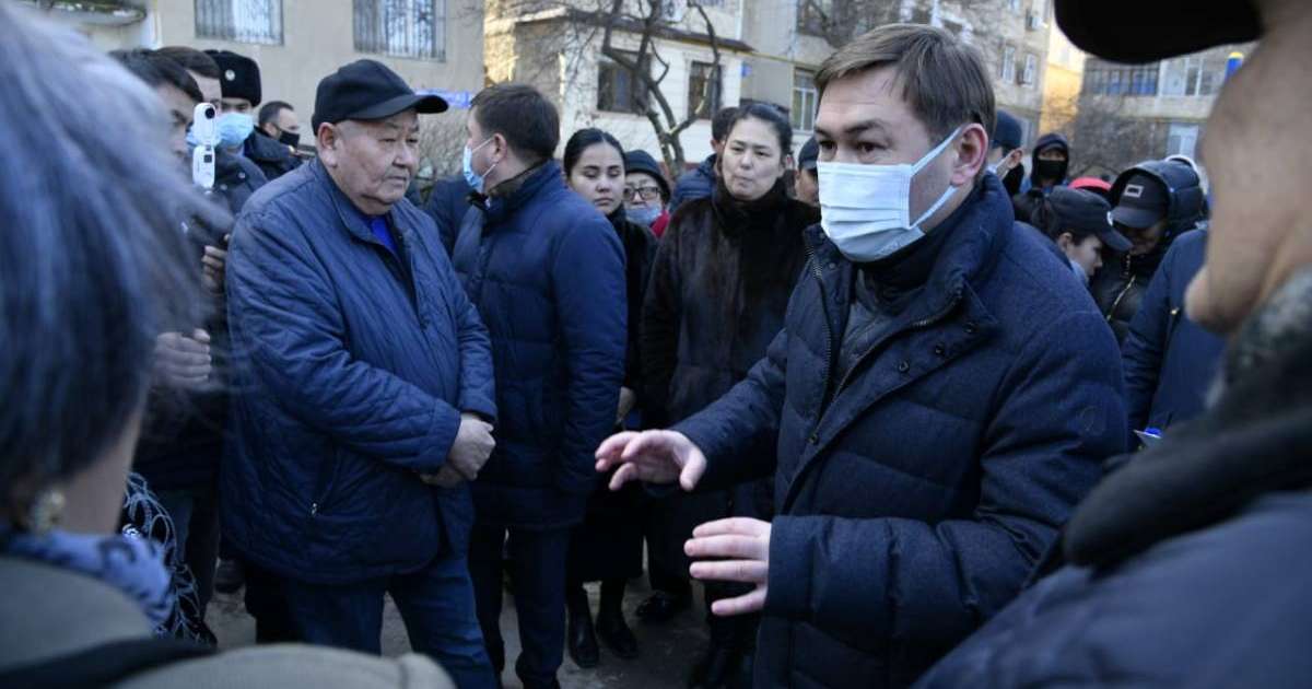 Мұрат Әйтенов Отырар шағын ауданының тұрғындарымен кездесті