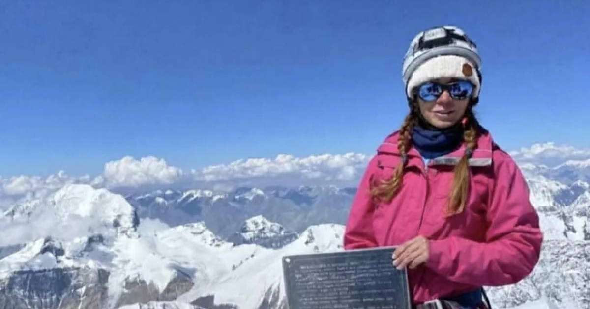 Қырғызстандағы "Жеңіс" шыңына шығып, аяғын сындырған ресейлік альпинист қаза тапқан болуы мүмкін