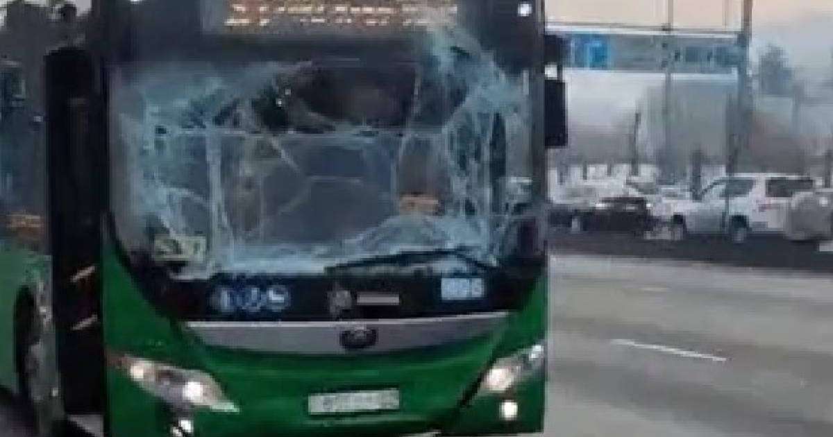 Алматыда екі автобус соқтығысты