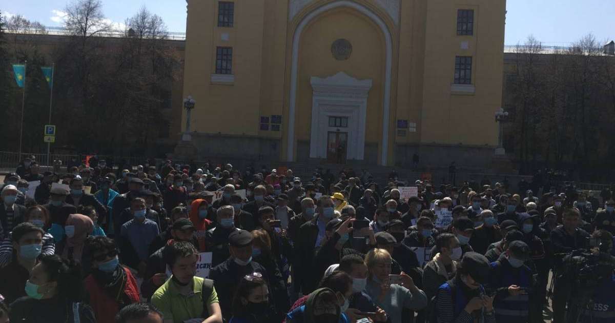 Алматыда митинг өтетін орынды полиция қоршады, интернет өшірілді