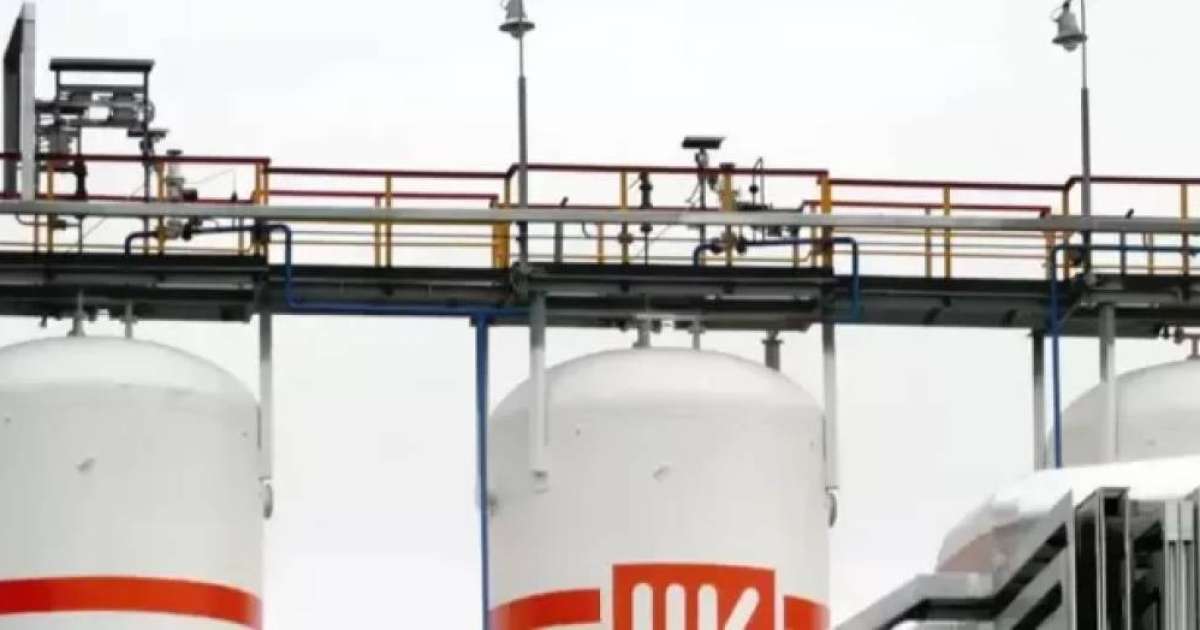 Ресейде дрон шабуылынан кейін "ЛУКОЙЛ" зауытында өрт болды