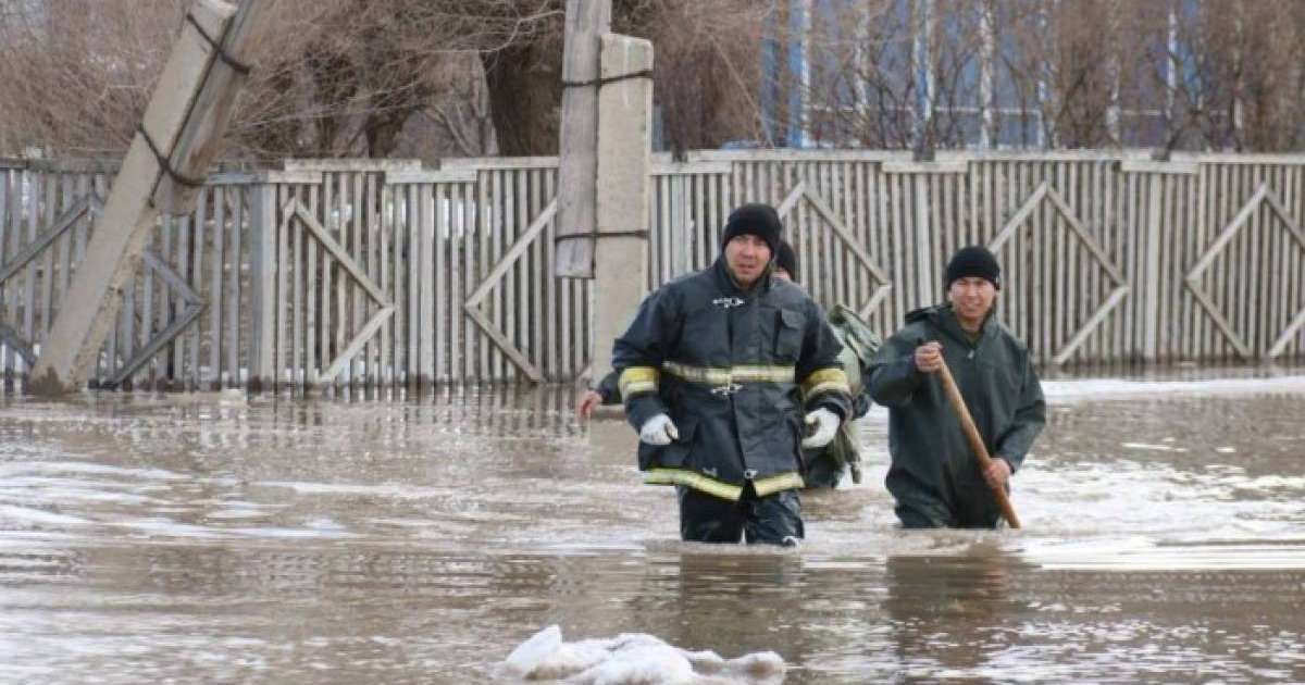 Су тасқыны: Ел сеніп отырған министр дайындық жоқтығын айтты