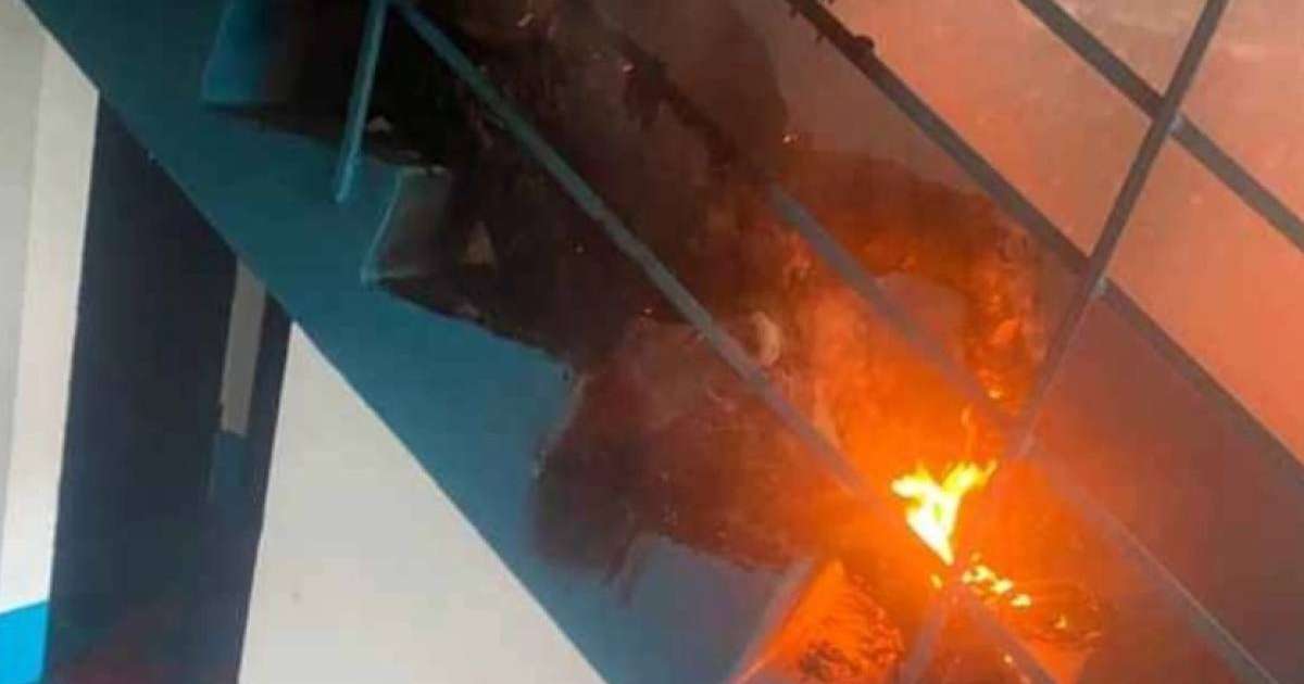 Қостанайдағы тұрғын үйдің кіреберісінде ер адам өртеніп кетті