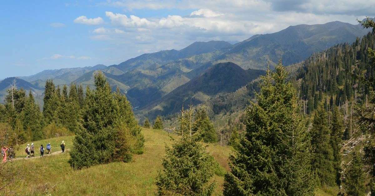 Бас санитарлық дәрігер Алматы мен Нұр-Сұлтан қалаларына бармауды өтінді