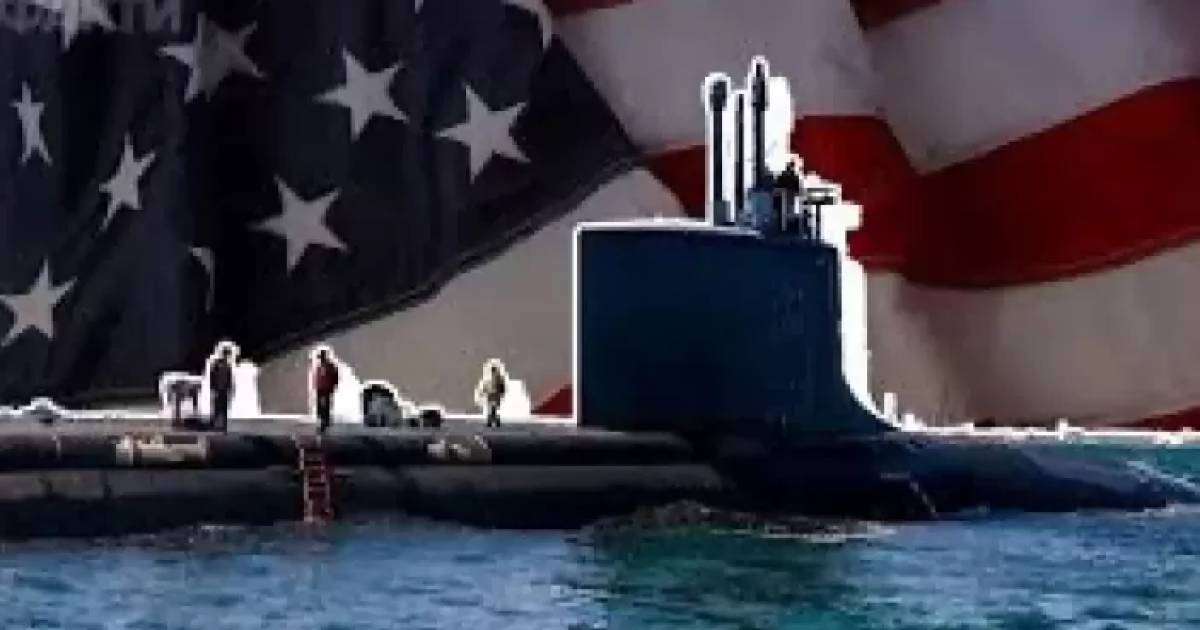 Трамп АҚШ атом сүңгуір қайықтарының Ресейге қарай жылжығанын растады