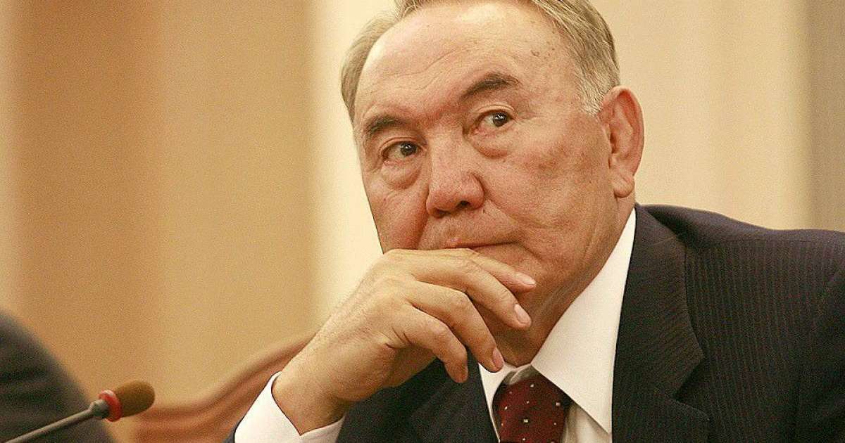 Сенат Назарбаевтың өкілетін қысқартуға келісті