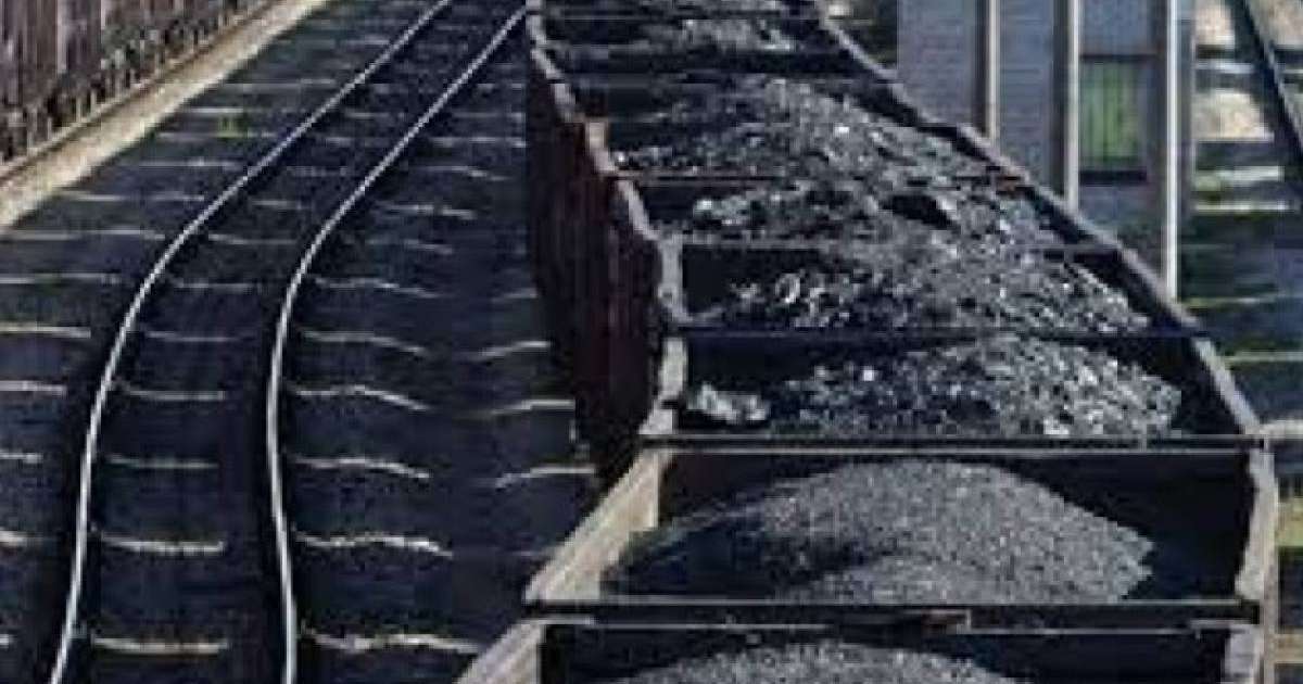 Қарағандыда көмір тиелген вагон жұмысшыны басып кетті