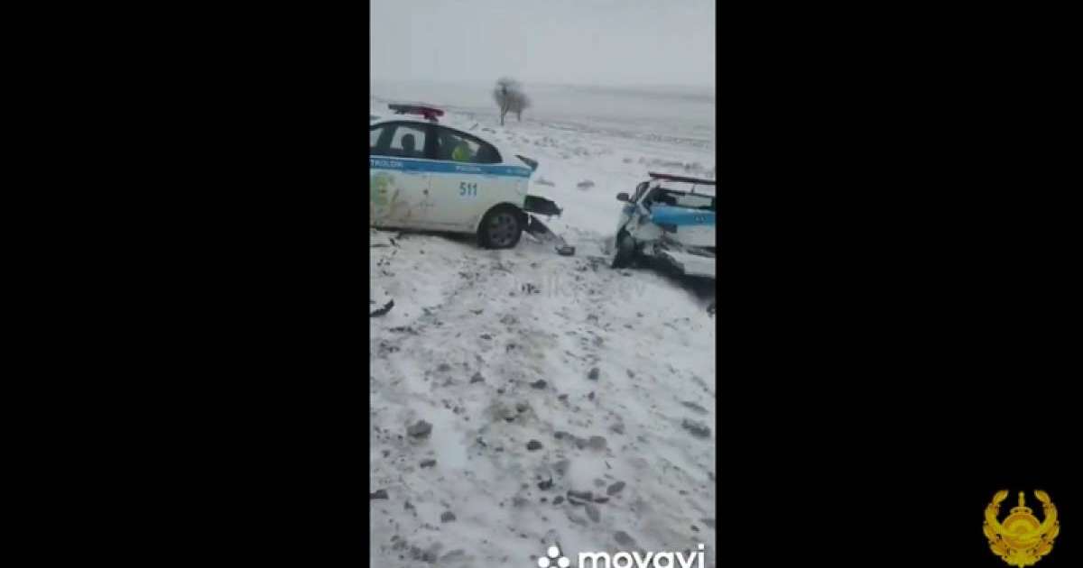 Түркістан облысында BMW иесі полицейлердің қызметтік көлігін соққан (видео)