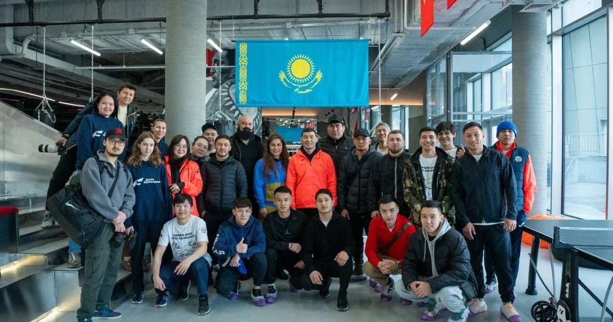 “Дала қырандары" жастар бірлестігі Орал қаласының маңындағы су тасқынына қарсы іс-шараларға қатысты