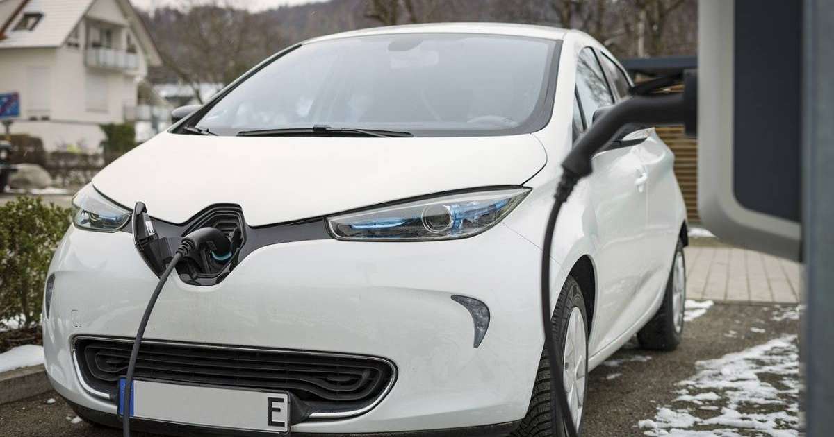 Көпбалалы аналар мен электромобильдерге автотұрақ тегін болады