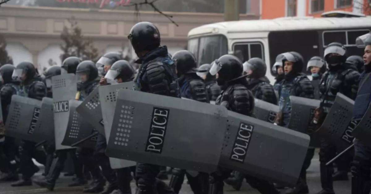 Елдегі тәртіпсіздіктер: 8 полицей мен Ұлттық ұланның сарбазы қаза тапты