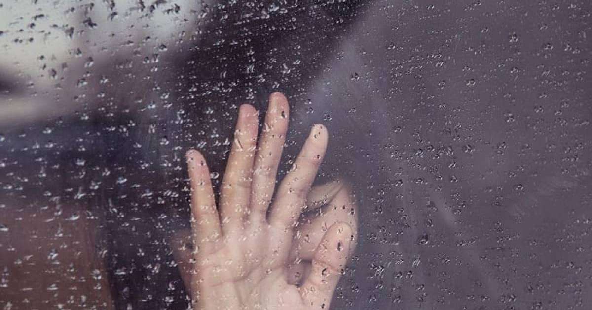 Шымкентте әйел 5-қабаттан секірмек болды