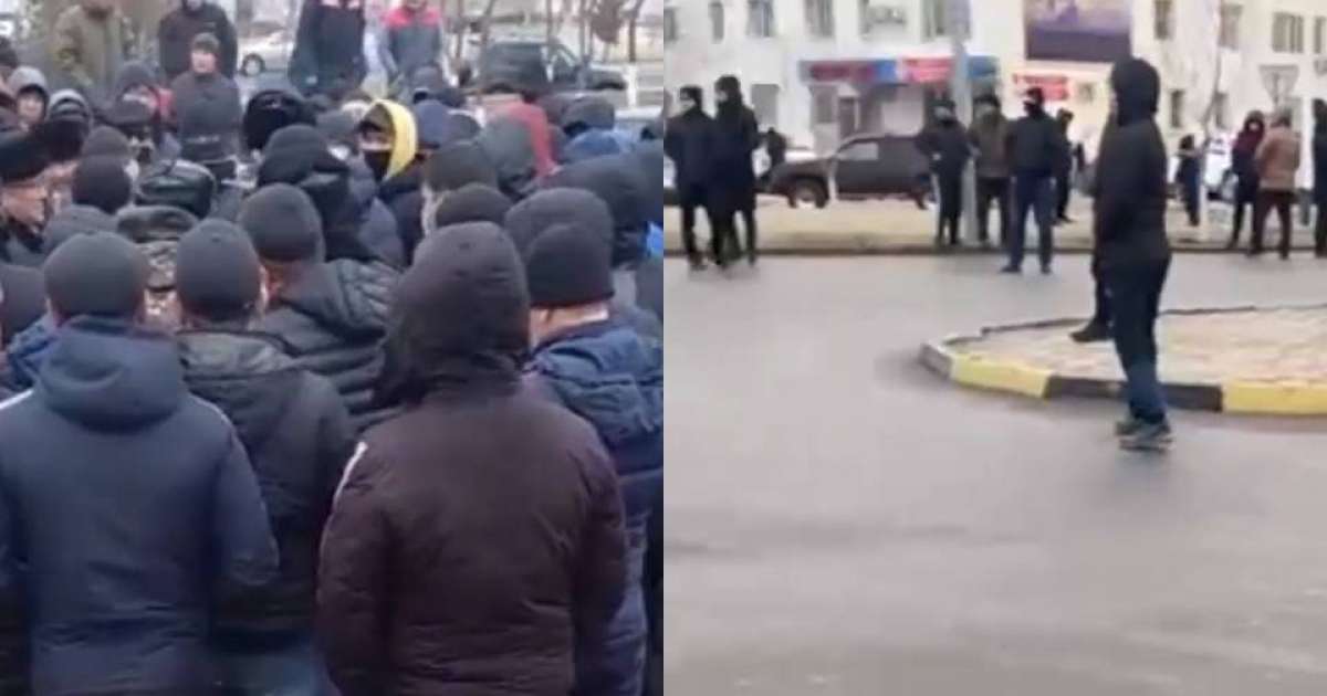 Жаңаөзендегі митинг: Газ бағасының қымбаттауына наразы халық жолды жауып тастады