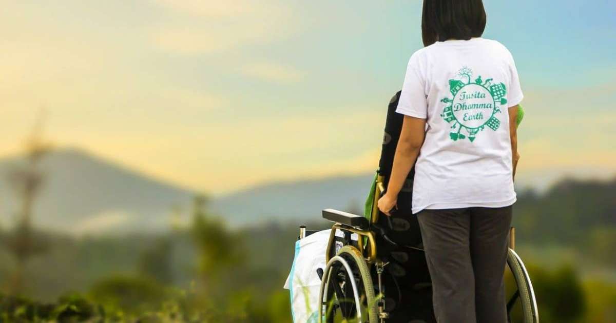 "Кешір, біз шаршадық": Анасы 39 жастағы мүгедек ұлын улап өлтірді