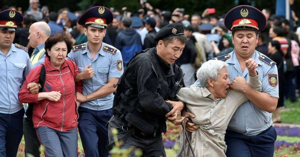 Freedom House: 2020 жылы әлемде демократия қатты құлдырады