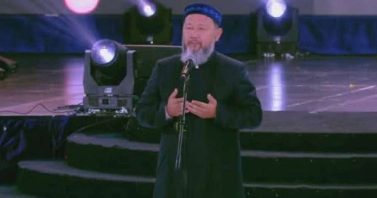 «Бала өртеніп, ұшақ құлағанда жаназаға бармаған»: Сәкен Майғазиевтің тойына келген Бас мүфти сынға ұшырады