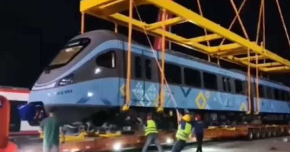 Астанаға LRT-нің алғашқы вагондары жеткізілді