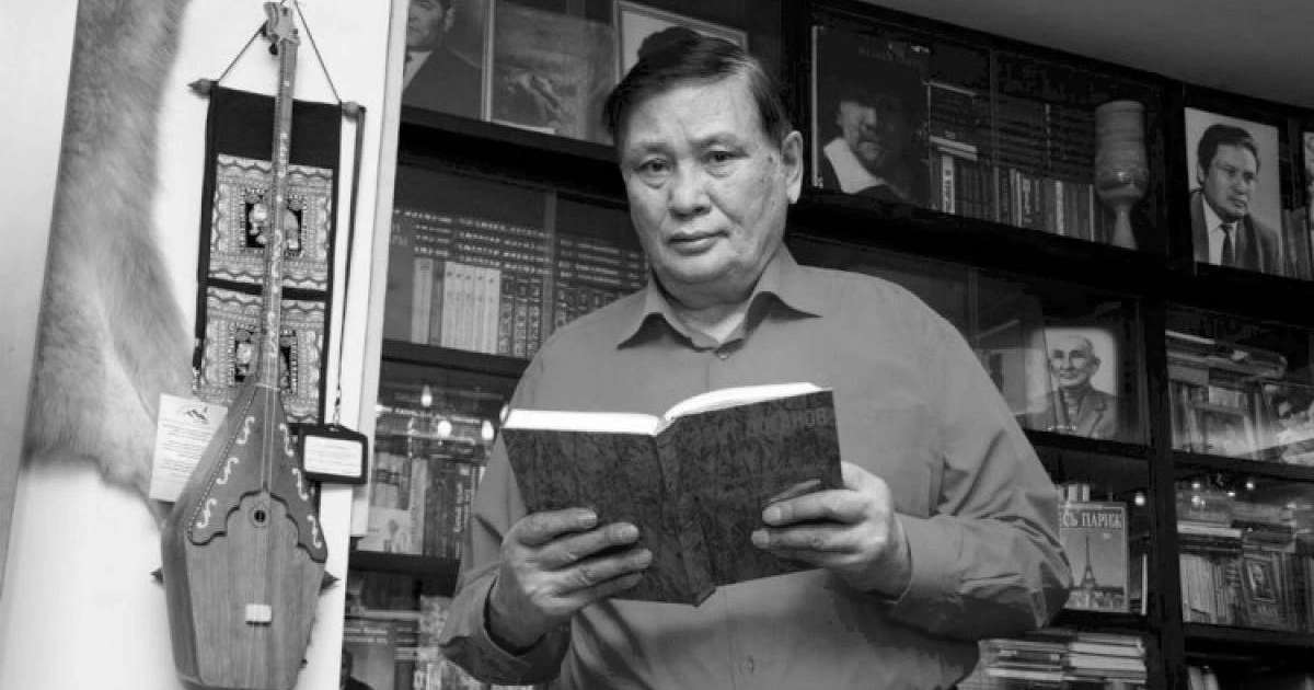 Тоқаев жазушы Сәбит Досановтың өмірден өтуіне байланысты отбасы мен жақындарына көңіл айтты