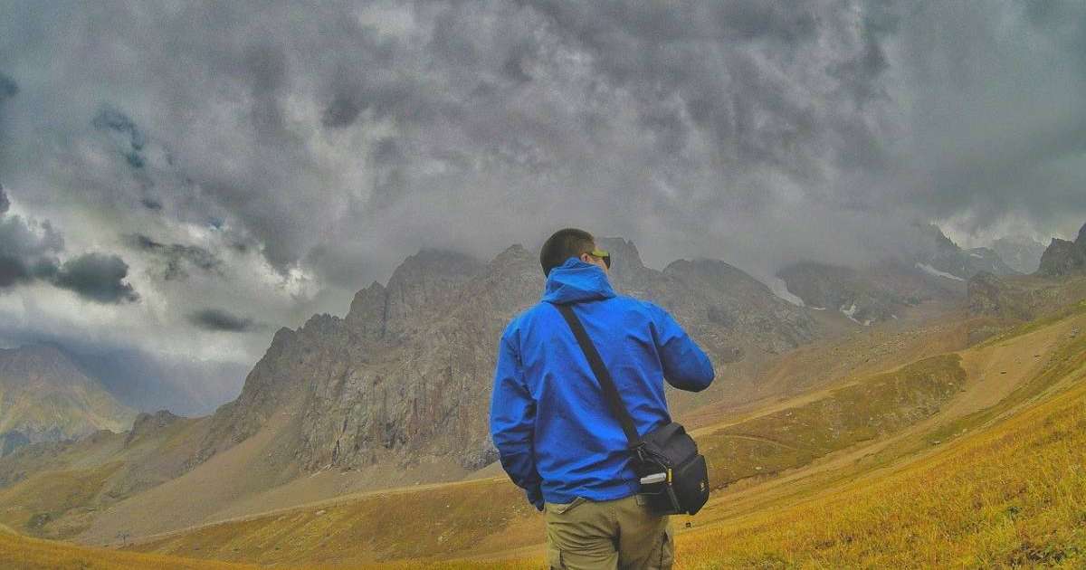 Қазақ тілі мұғалімі: Мүмкін мен ақымақ шығармын, бірақ мен Қазақстаннан кеткім келмейді