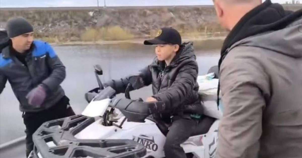 «Бала көмектескісі келген»: СҚО полициясы баласы квадроцикл мінген тұрғынға неге айыппұл салынғанын түсіндірді