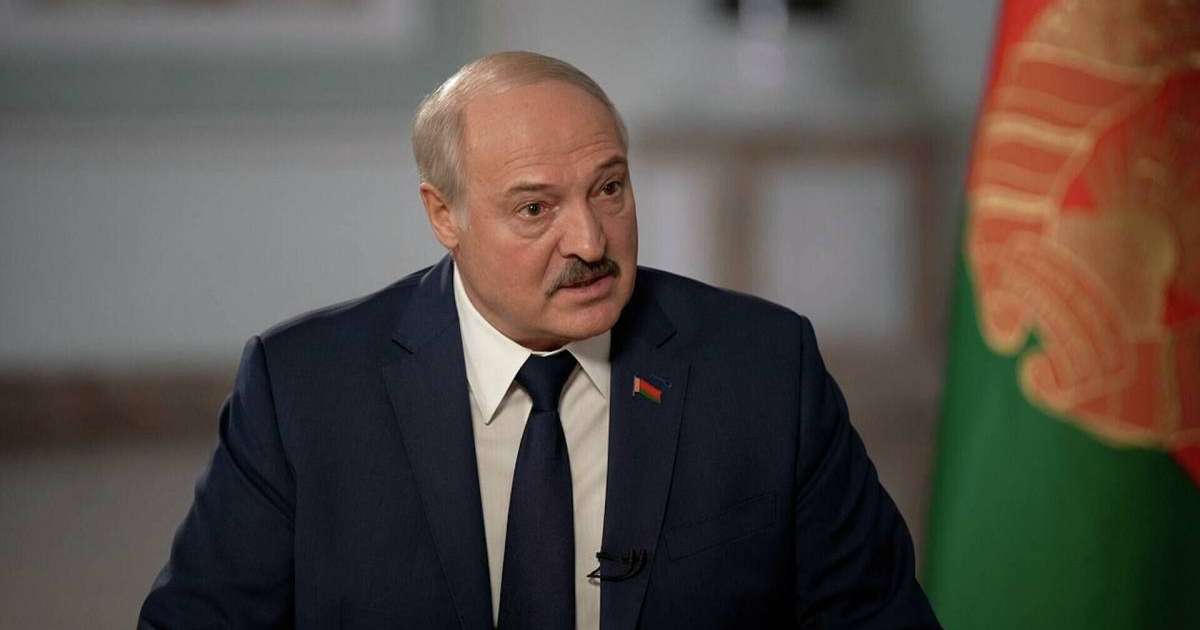 Лукашенконың гаражы: 31 қымбат көлікті Беларусь басшысына кімдер сыйлаған?