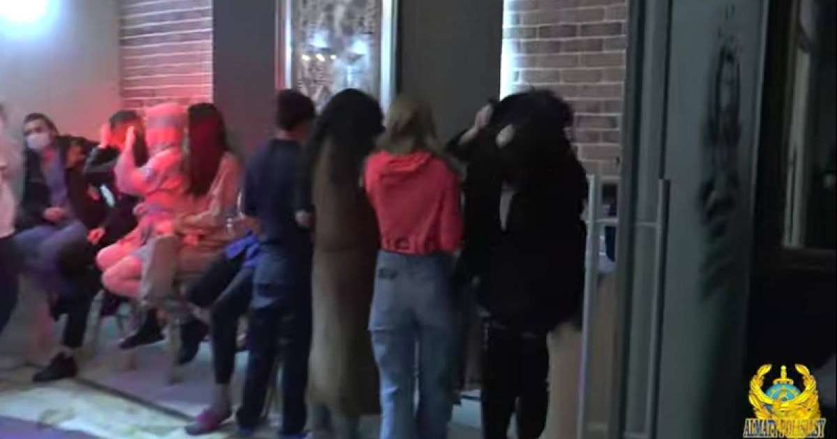 "Жезөкшелер қанды ішті". Алматы тұрғындары әкімге шағымданды