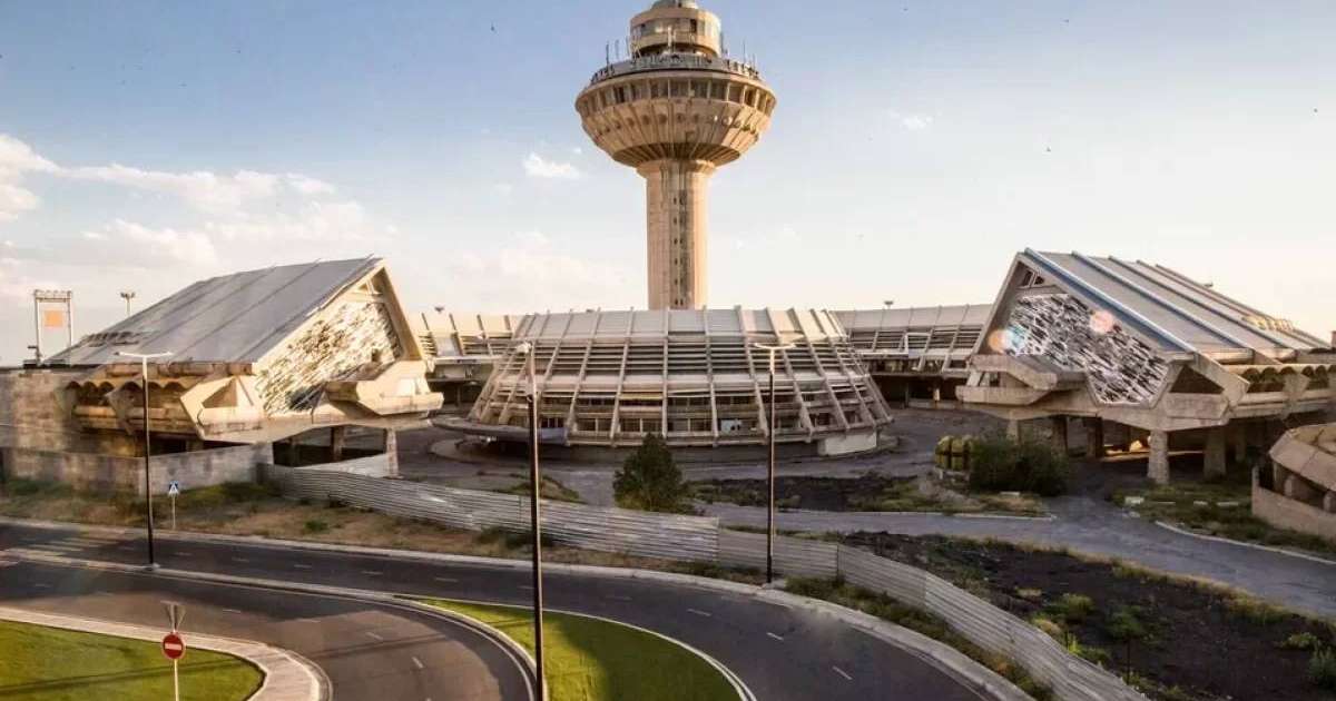 Армения Ресейден шекарашыларын Еревандағы әуежайдан алып кетуді талап етті