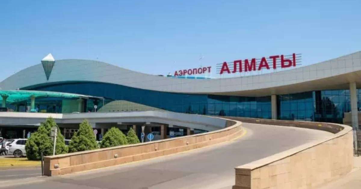 Алматы әуежайында жасөспірімнің кесірінен рейстер кешігіп, ұшуға шектеу қойылды