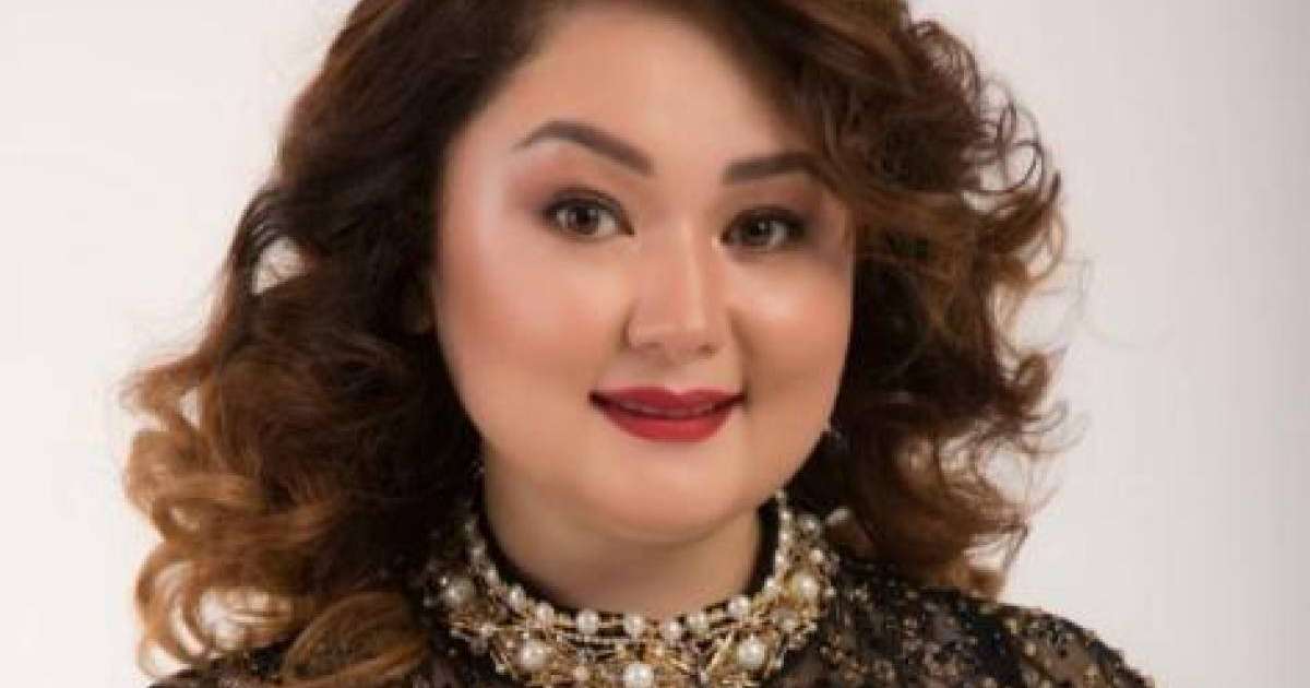 «Гүл бергендермен ғана суретке түсіп, балалардың аузына түкірді»: Роза Әлқожадан көңілі қалған көрермен ренішін жеткіздіІ