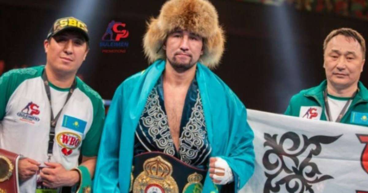 Геннадий Головкин Айдос Ербосынұлына денсаулық тіледі