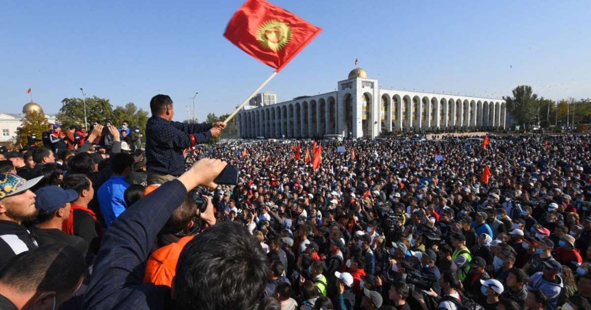 Қырғызстанда билікті күшпен басып алмақ болған