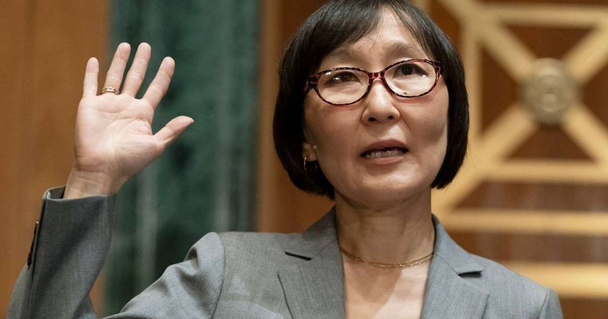 Сенаторлар Сәуле Омароваға қандай айып тағып отыр?