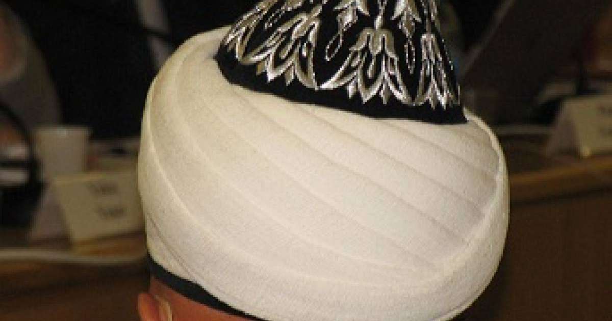 Қазақша құран оқыған имам жұрттан таяқ жеді