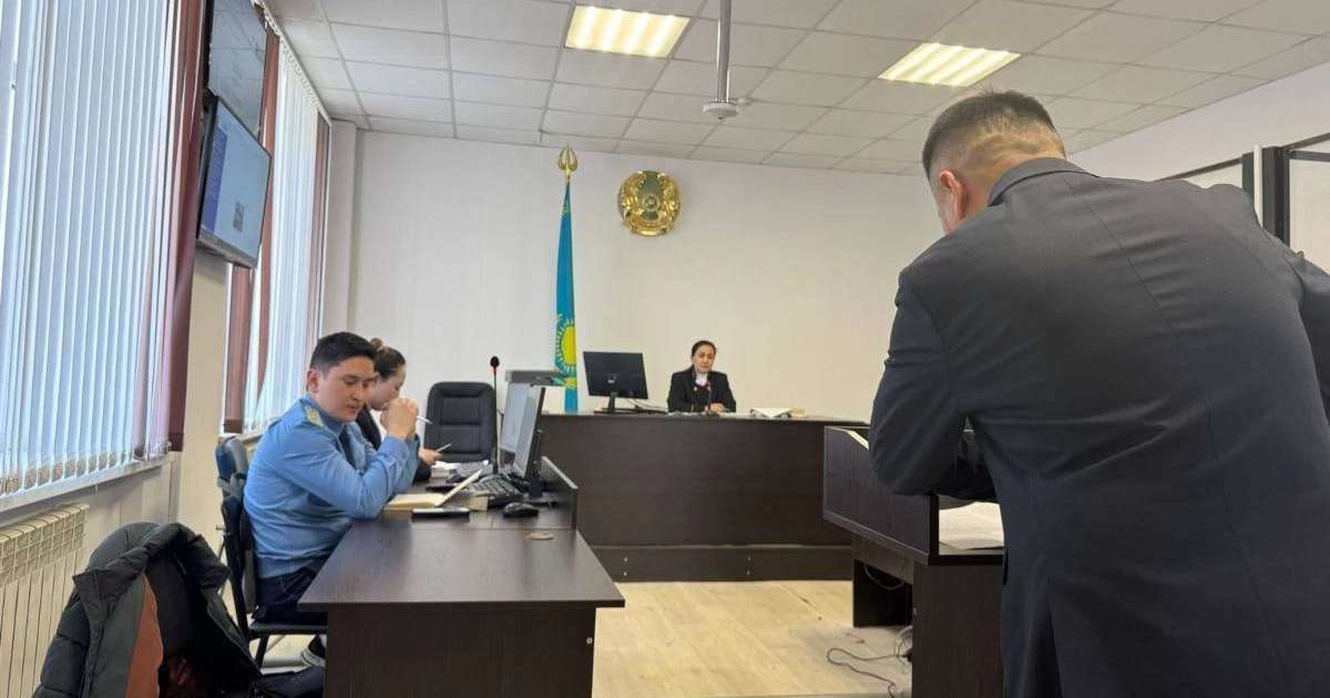 "Президент келерде ғана жол белгісін салған": Прокурор Ақтөбе әкімдігінің қызметкерін 8 жылға соттауды сұрады