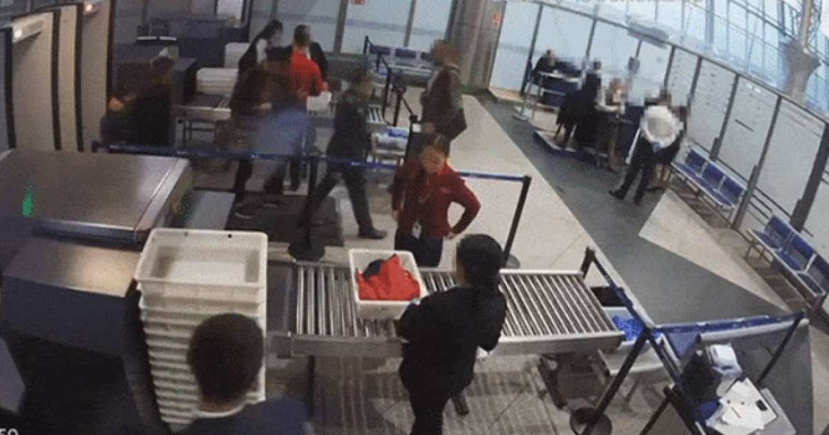 Алматы әуежайында жолаушының пауэрбанкі жанып кетті