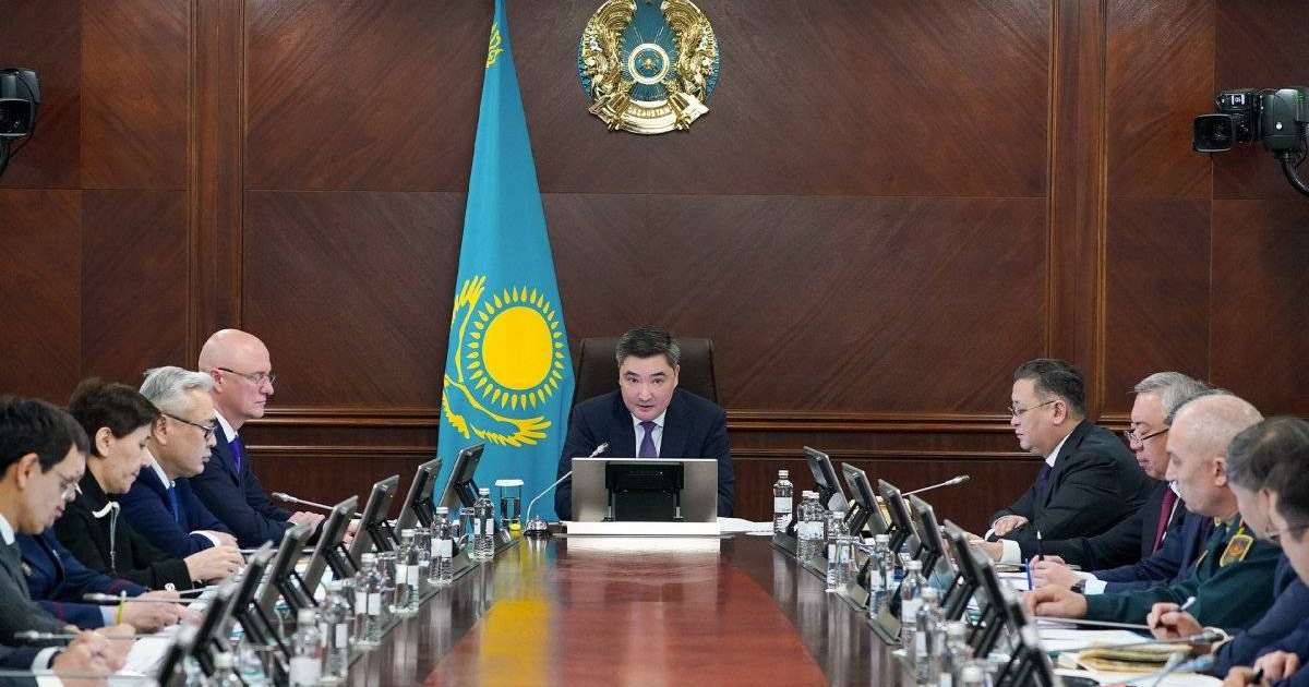 «Жағдай өзгермесе жауаптылар жазаланады»: Үкіметте «Жайлы мектеп» жобасы қатаң сынға ұшырады