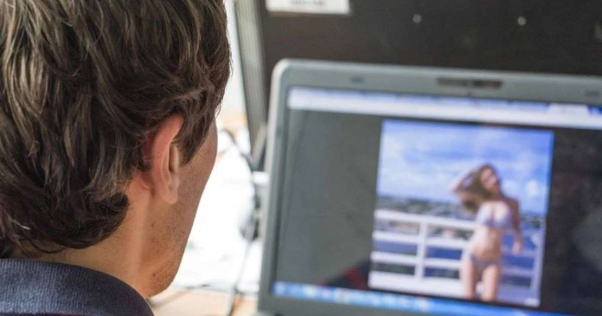 "Балалар порнографиясын жазған": Қарағандыда туған қыздарын жыныстық құлдыққа сатқан аналар ұсталды